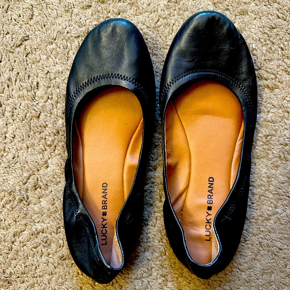Size 9.5 Lucky Brand flats